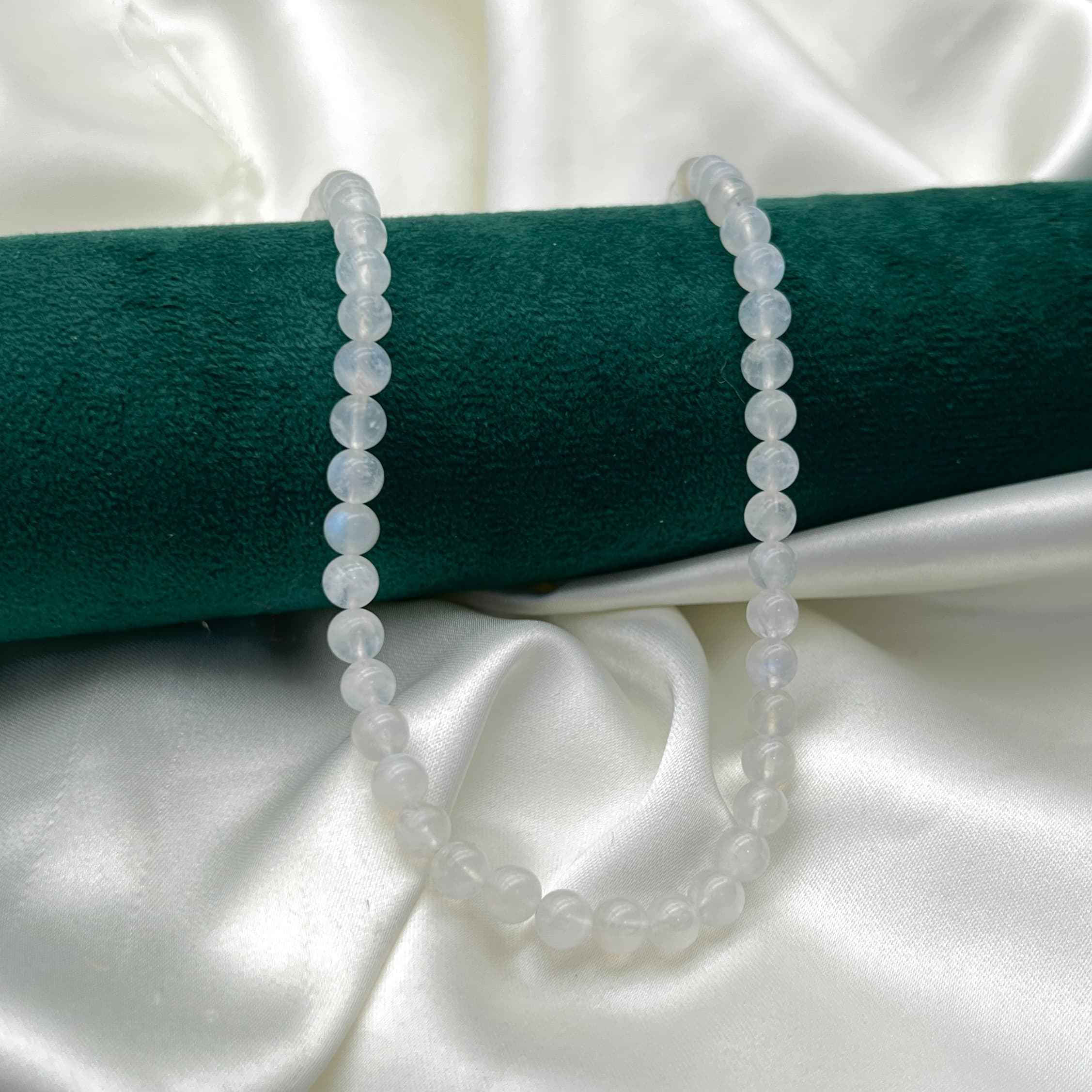 Moon stone 6mm