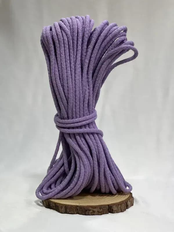 بنفسجي فاتح 